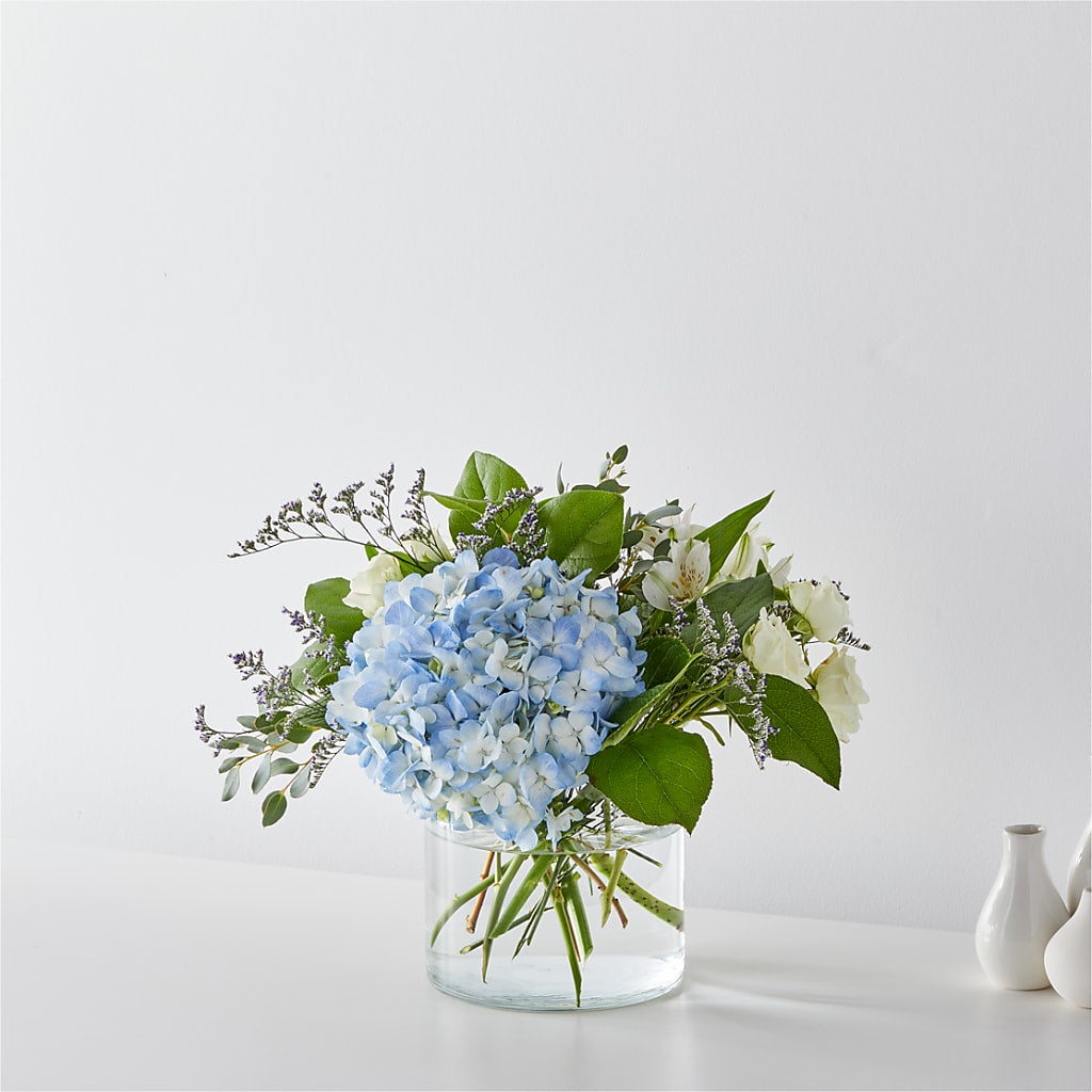 Coastal Blossom Bouquet – Fleuriste Boutique Du Moulin, L'ile-perrot PQ