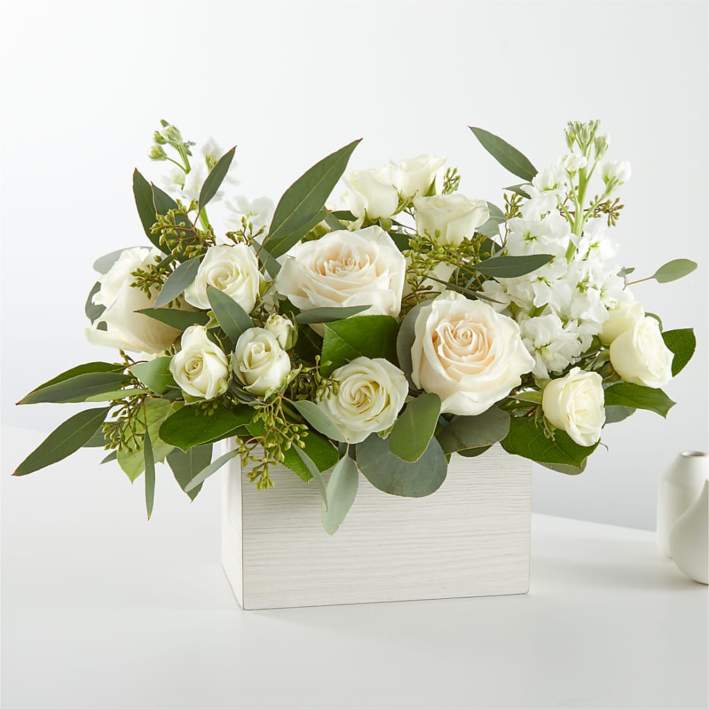 Fresh Linen Box Bouquet – Fleuriste Boutique Du Moulin, L'ile-perrot PQ