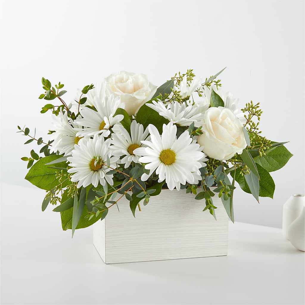 Fresh Linen Box Bouquet – Fleuriste Boutique Du Moulin, L'ile-perrot PQ