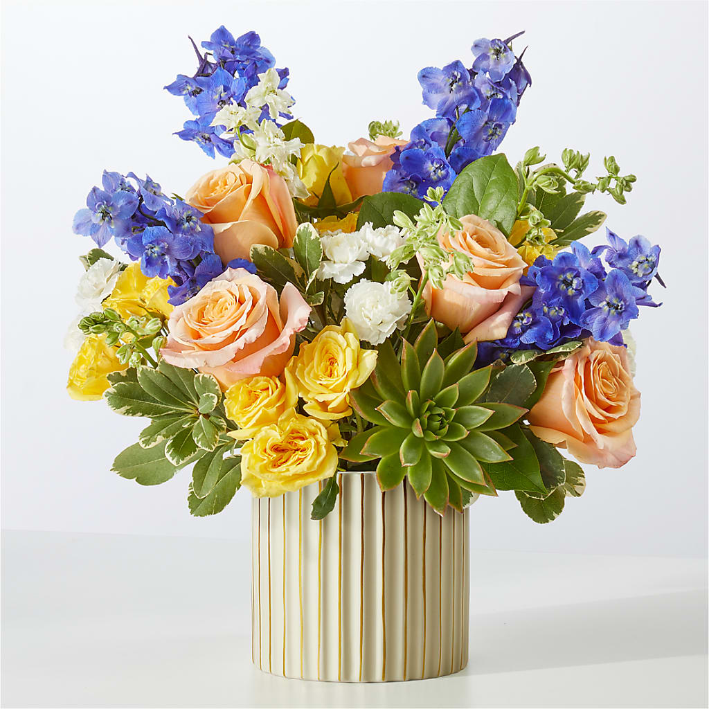 Cobalt Reverie Bouquet – Fleuriste Boutique Du Moulin, L'ile-perrot PQ