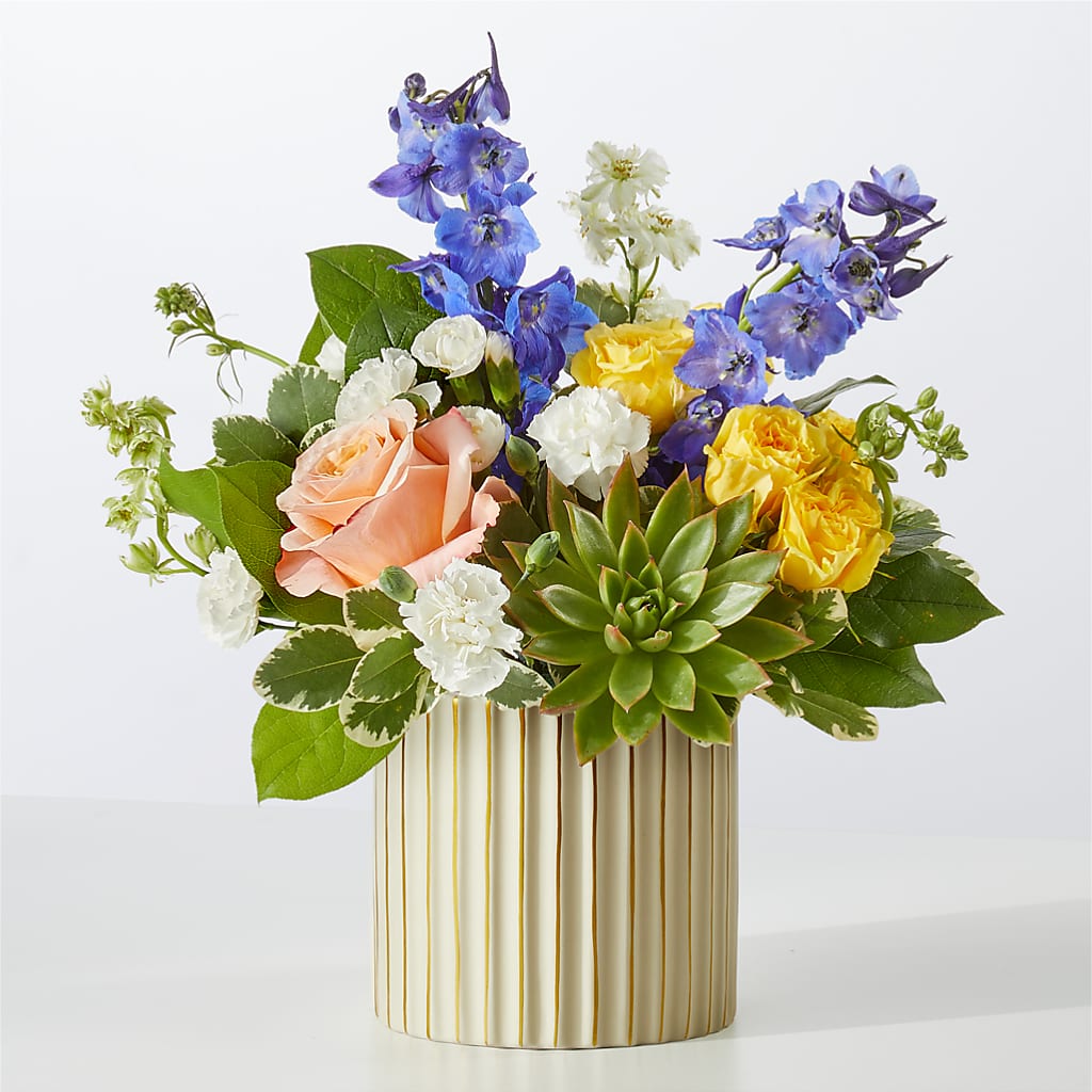 Cobalt Reverie Bouquet – Fleuriste Boutique Du Moulin, L'ile-perrot PQ