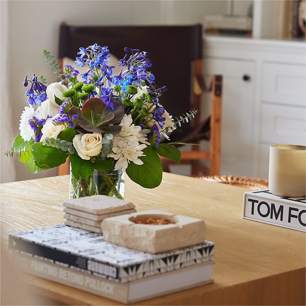 Cerulean Waves Bouquet – Fleuriste Boutique Du Moulin, L'ile-perrot PQ
