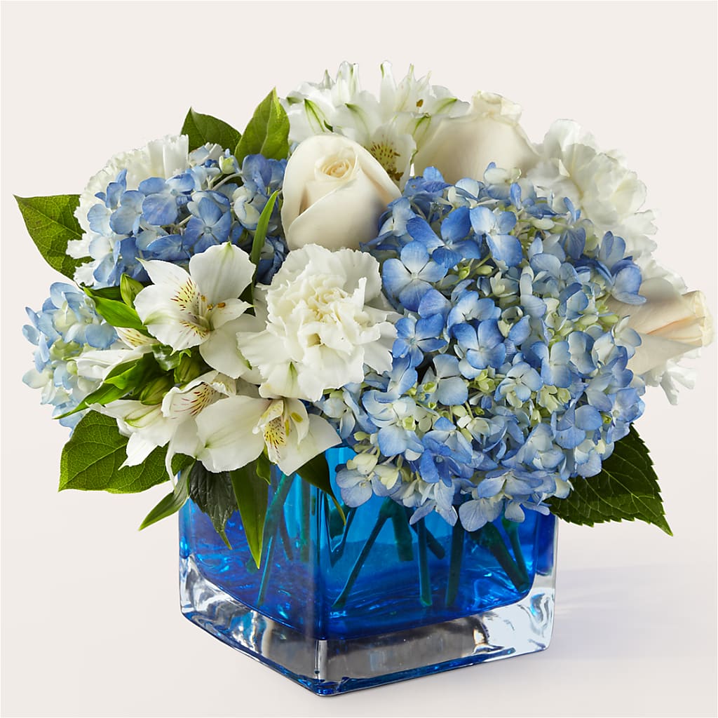 Soothing Waters Bouquet – Fleuriste Boutique Du Moulin, L'ile-perrot PQ