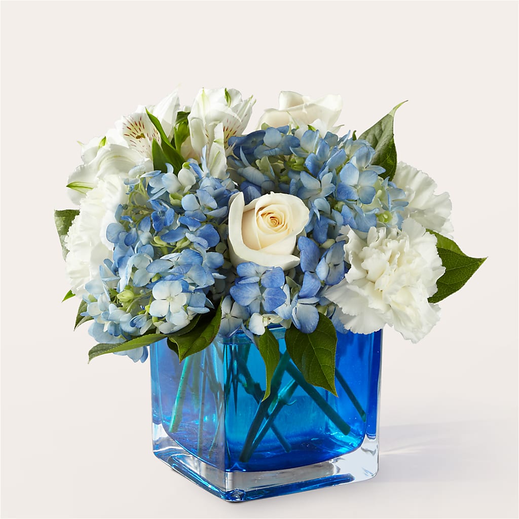 Soothing Waters Bouquet – Fleuriste Boutique Du Moulin, L'ile-perrot PQ
