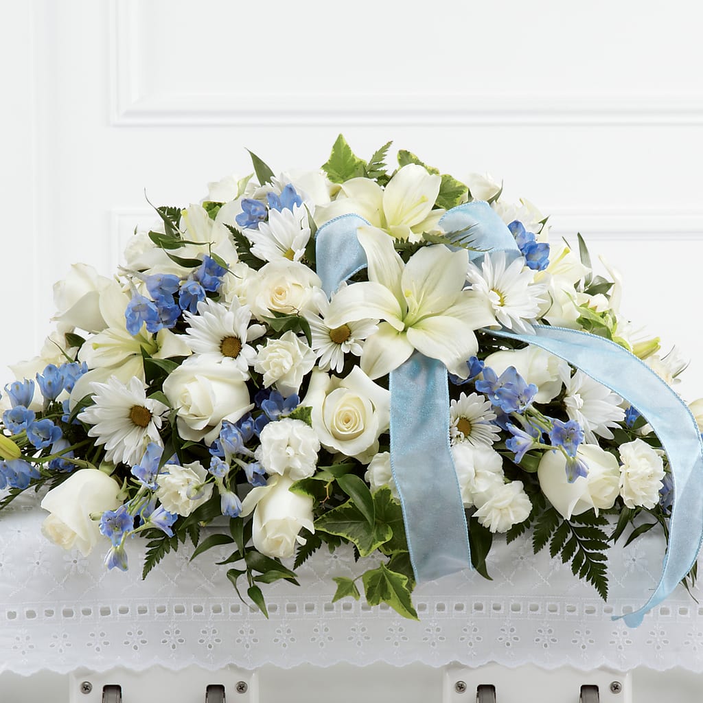 Tender Treasure Casket Spray – Fleuriste Boutique Du Moulin, L'ile-perrot PQ