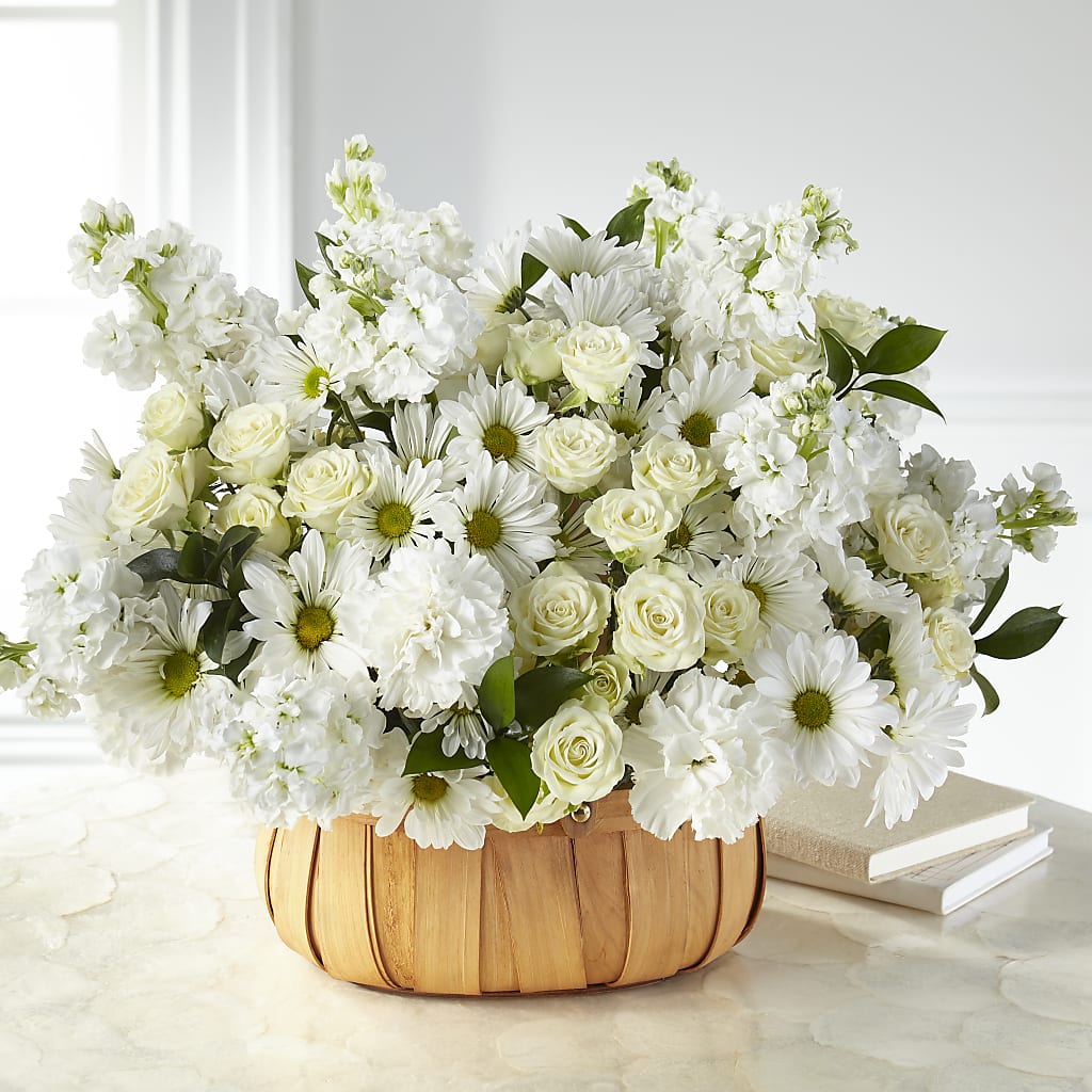 Graceful Garden Basket – Fleuriste Boutique Du Moulin, L'ile-perrot PQ