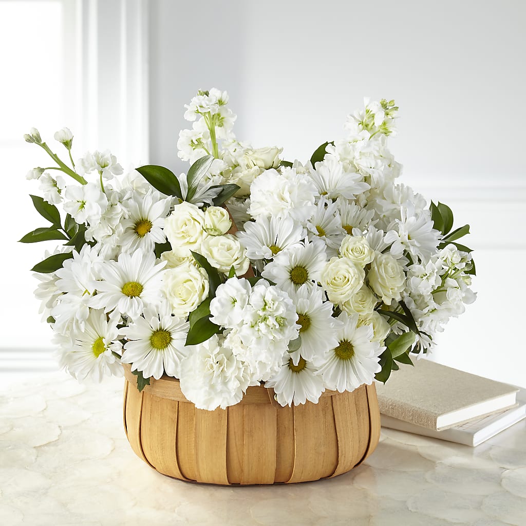 Graceful Garden Basket – Fleuriste Boutique Du Moulin, L'ile-perrot PQ