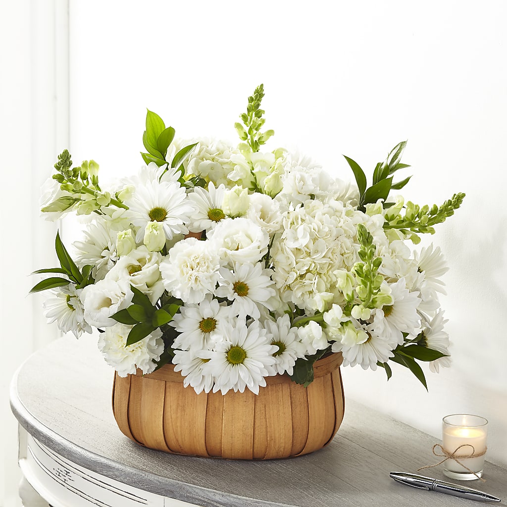 Pure Ivory Basket – Fleuriste Boutique Du Moulin, L'ile-perrot PQ