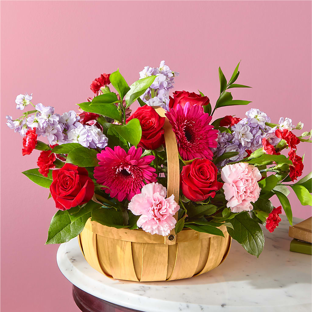 Pink Picnic Basket – Fleuriste Boutique Du Moulin, L'ile-perrot PQ