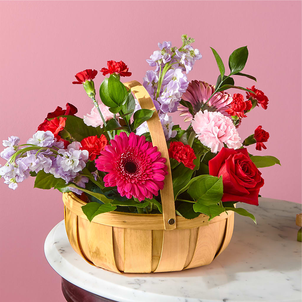 Pink Picnic Basket – Fleuriste Boutique Du Moulin, L'ile-perrot PQ