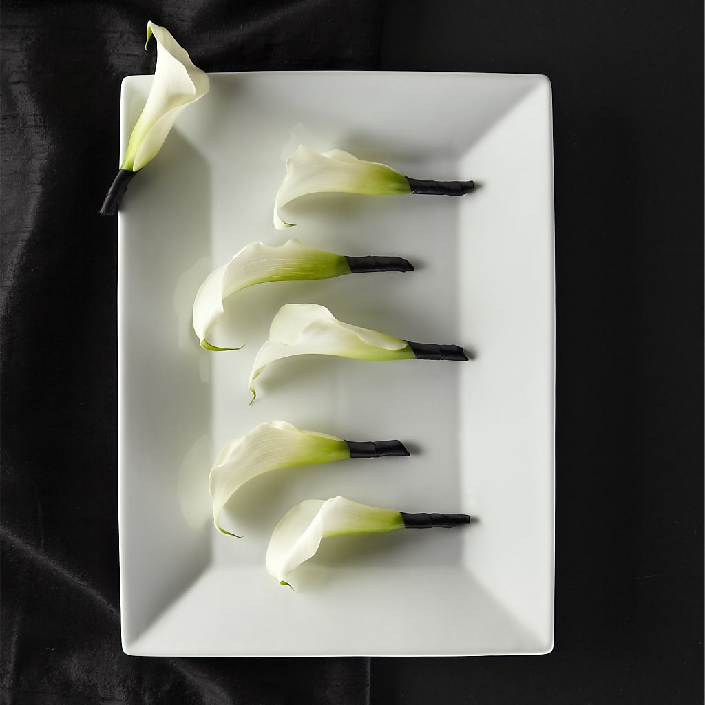 Calla Lily Promise Boutonniere – Fleuriste Boutique Du Moulin, L'ile-perrot PQ