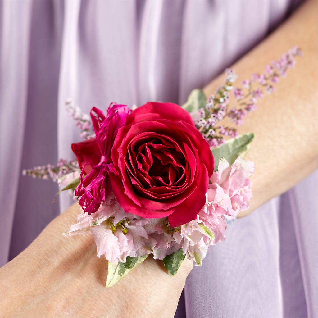 Rose Charm Corsage – Fleuriste Boutique Du Moulin, L'ile-perrot PQ