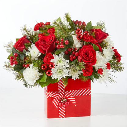 Presents Under the Tree Bouquet –  Fleuriste Boutique Du Moulin, L'ile-perrot PQ