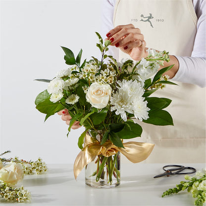 New Beginnings – A Florist Original –  Fleuriste Boutique Du Moulin, L'ile-perrot PQ