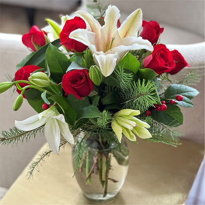 Sparkling Snowflakes Bouquet –  Fleuriste Boutique Du Moulin, L'ile-perrot PQ