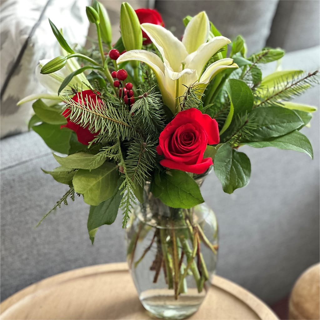 Sparkling Snowflakes Bouquet –  Fleuriste Boutique Du Moulin, L'ile-perrot PQ