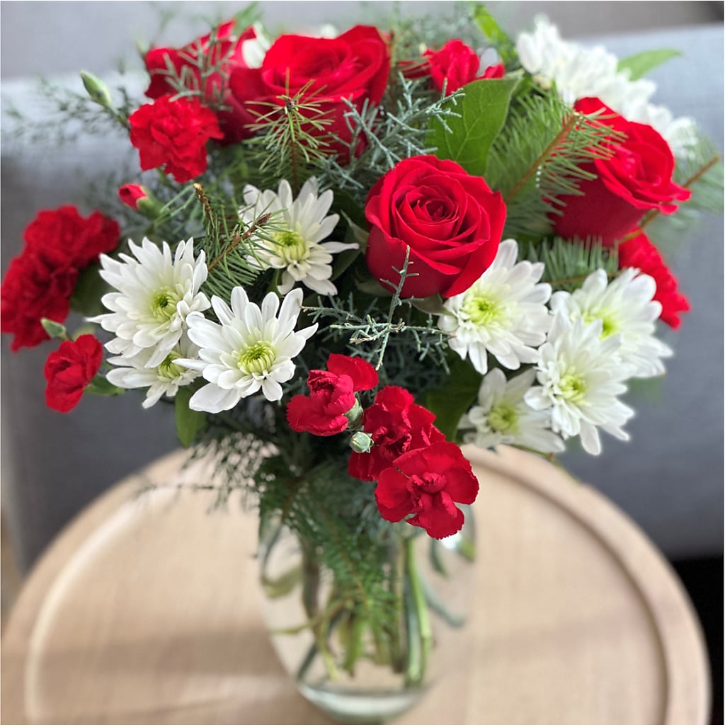 Seasonal Magic Bouquet –  Fleuriste Boutique Du Moulin, L'ile-perrot PQ