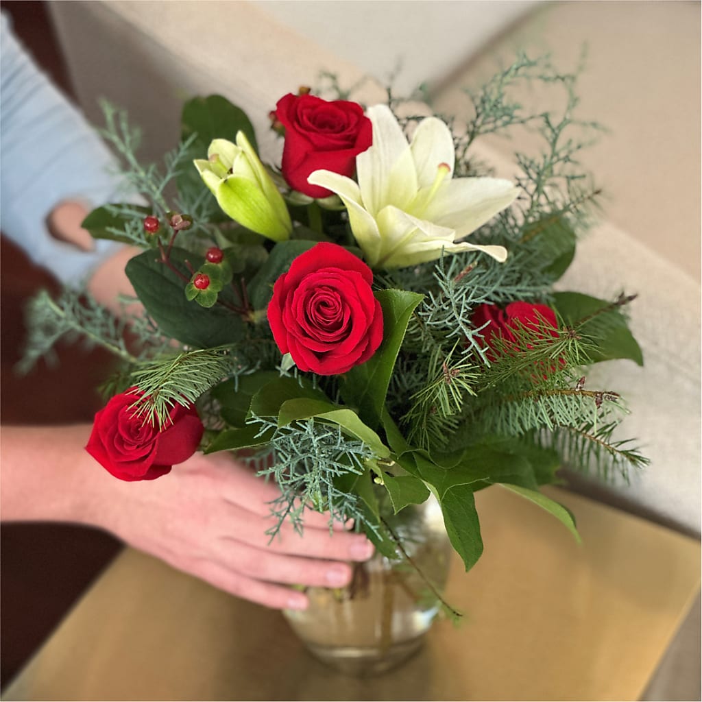 Glittering Lights Bouquet –  Fleuriste Boutique Du Moulin, L'ile-perrot PQ