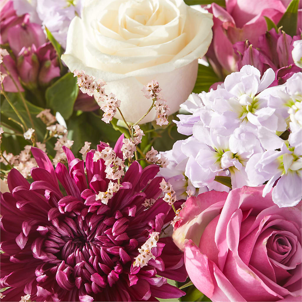 Amethyst Dreams Bouquet –  Fleuriste Boutique Du Moulin, L'ile-perrot PQ