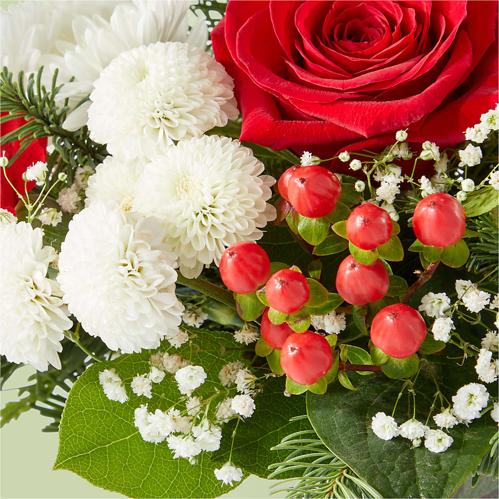 Chance of Flurries Bouquet –  Fleuriste Boutique Du Moulin, L'ile-perrot PQ