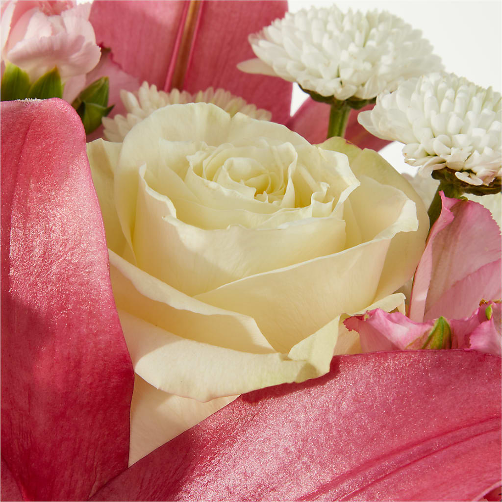 Piece of Cake Bouquet –  Fleuriste Boutique Du Moulin, L'ile-perrot PQ
