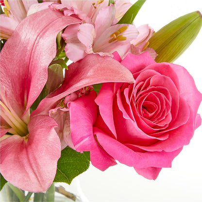 Lots of Love Bouquet –  Fleuriste Boutique Du Moulin, L'ile-perrot PQ