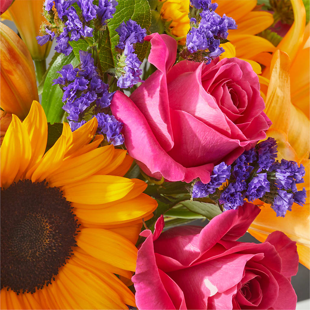 Joyful Bouquet –  Fleuriste Boutique Du Moulin, L'ile-perrot PQ