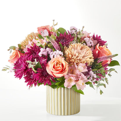 Berry Cobbler Bouquet with Ivory Vase –  Fleuriste Boutique Du Moulin, L'ile-perrot PQ