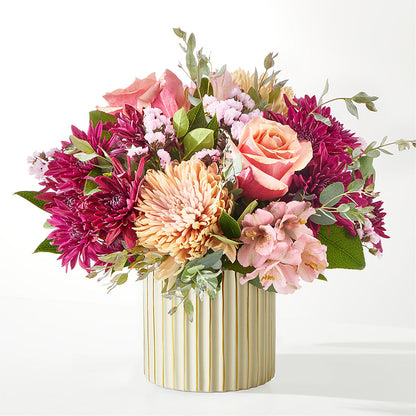 Berry Cobbler Bouquet with Ivory Vase –  Fleuriste Boutique Du Moulin, L'ile-perrot PQ