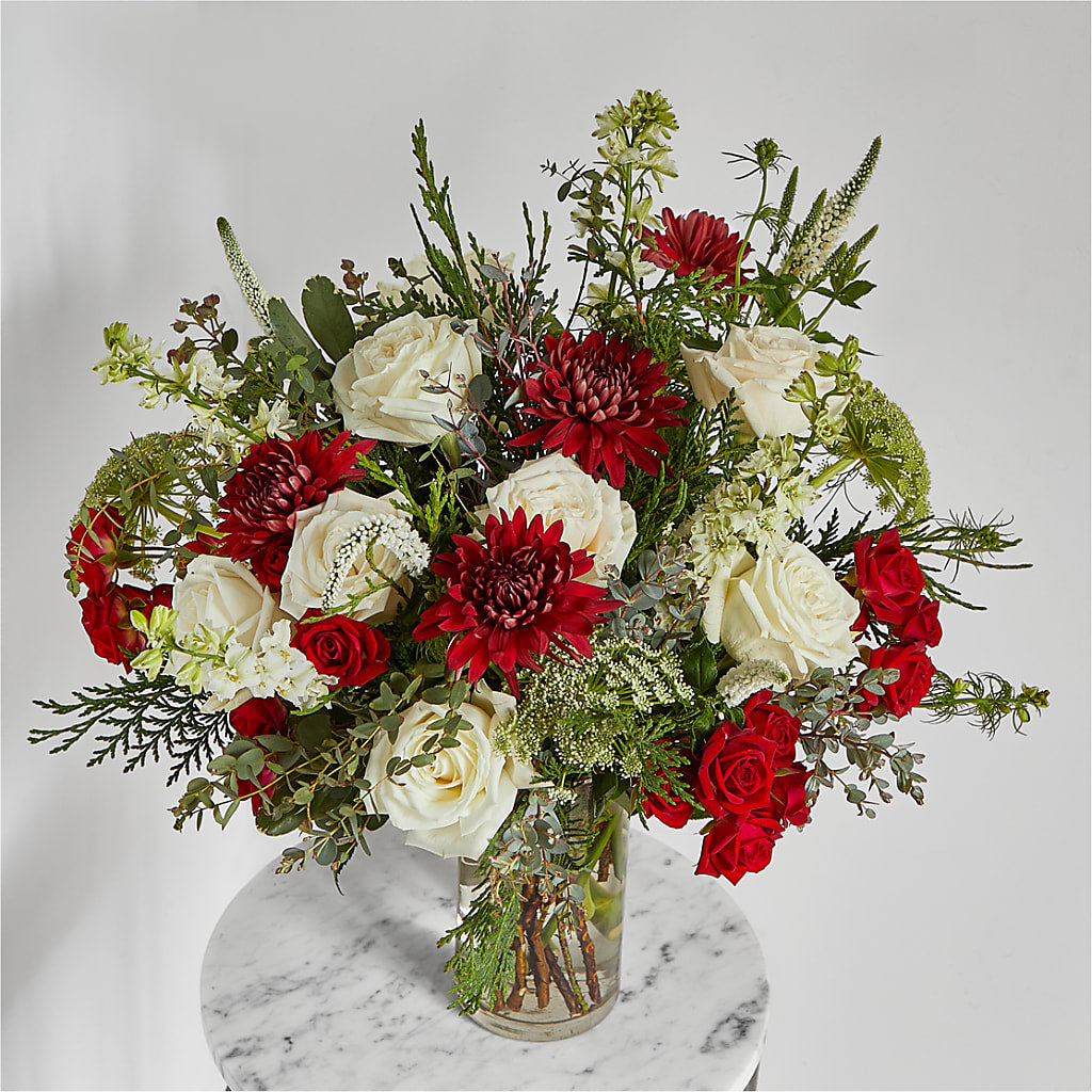 Favorite Traditions Bouquet –  Fleuriste Boutique Du Moulin, L'ile-perrot PQ